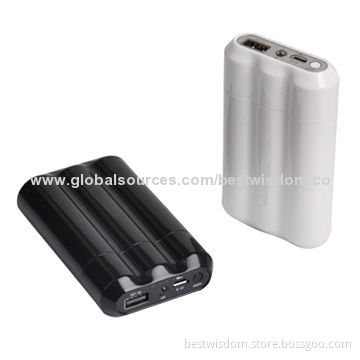 Li-ion Batteries with 7,800mAh Capacity and 5V DC, 1,000mA Output/Input Voltage
